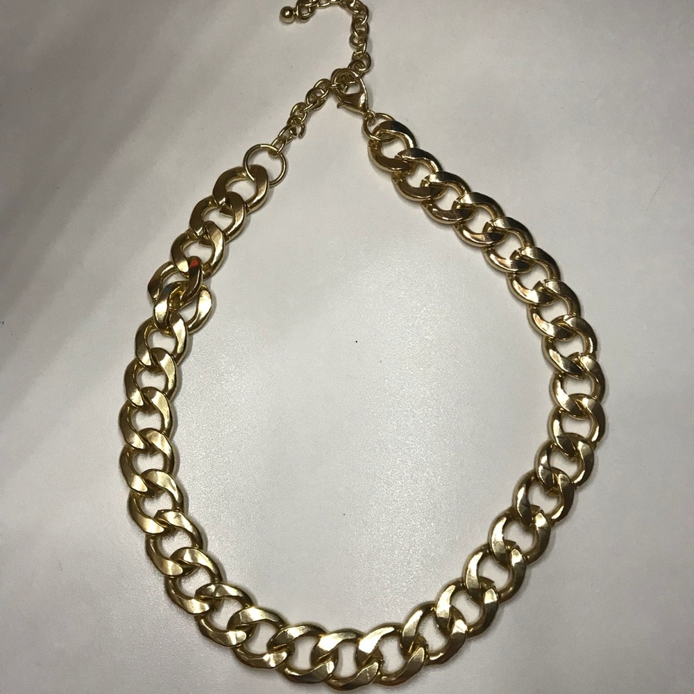H&M gold chain necklace NWOT